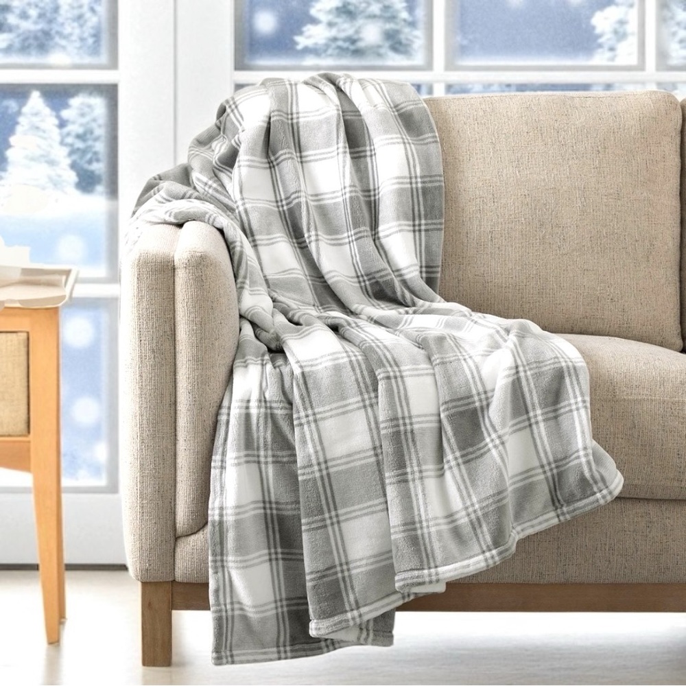 SAMUEL CHECK - SUPER SOFT OVERSIZED LOUNGE THROW, 60”x70”. BRAND NEW!